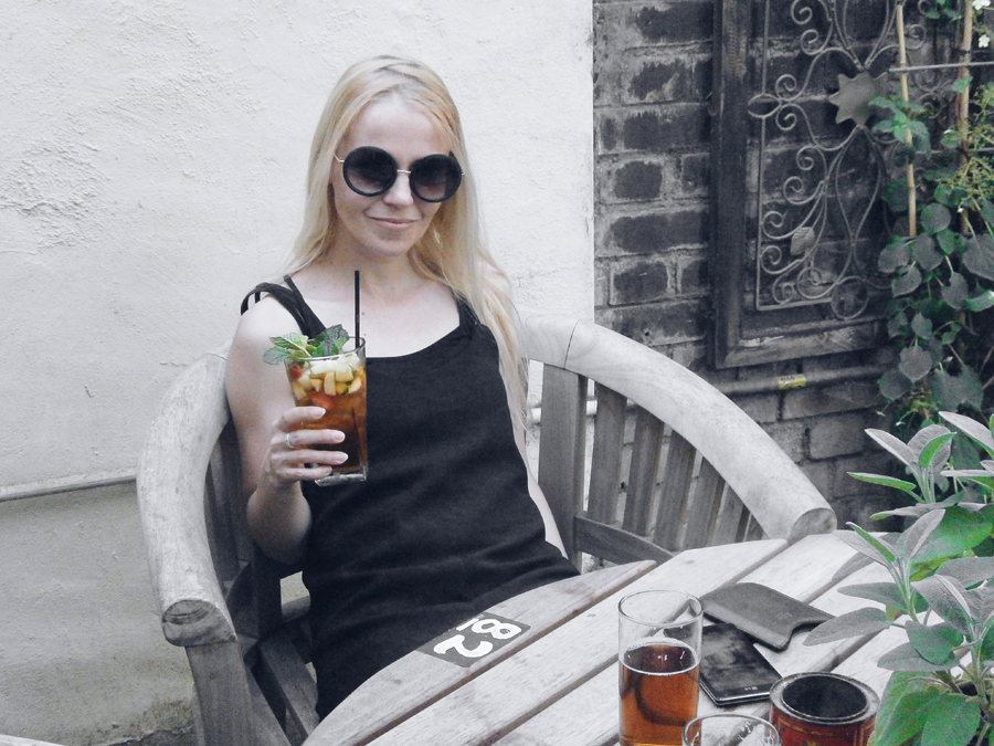 little black dress, oversized shades, Pimms, Spaniards Inn, London