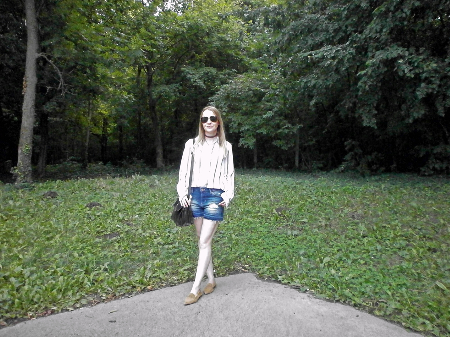 summer casual chic, striped shirt, distressed denim shorts, suede flats