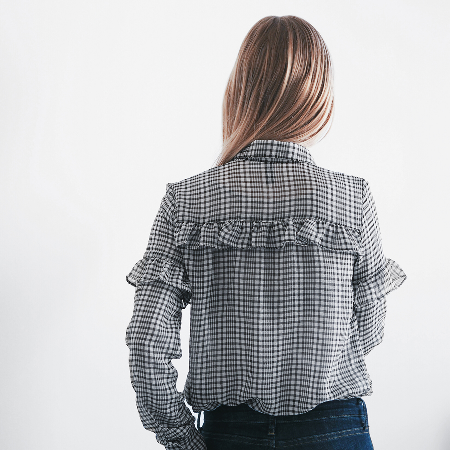 Ruffle blouse greyscale check print minimal look 