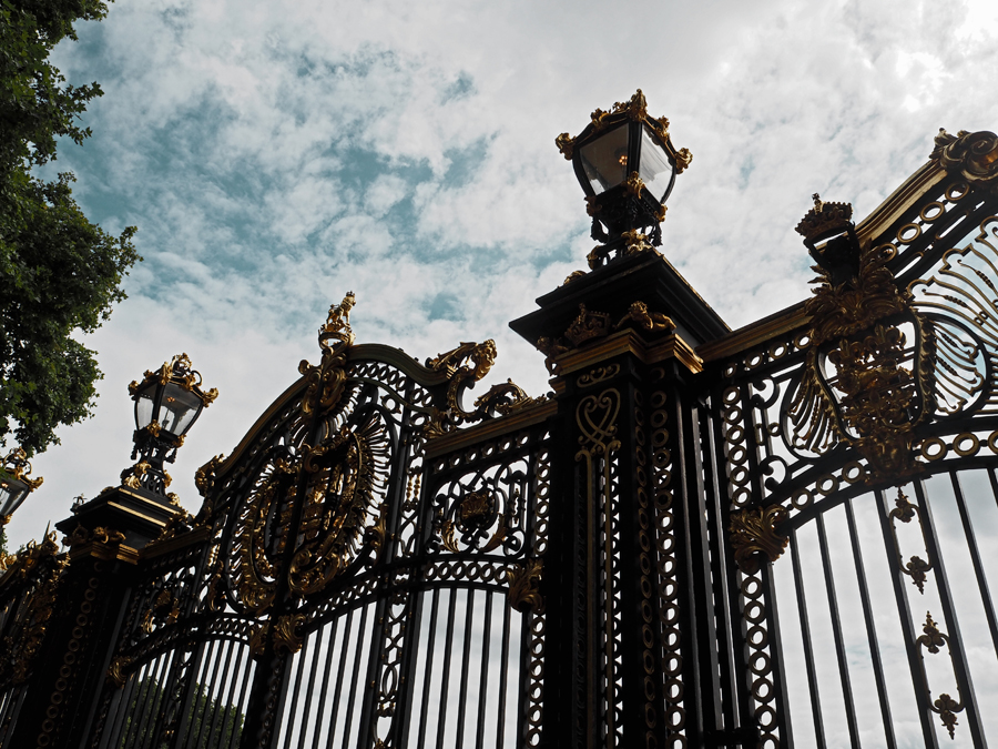 London Buckingham Palace gate