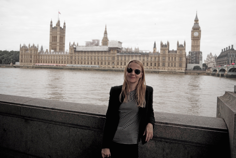 black suit luxe leather mules stripes ray-ban london Big Ben London view outfit