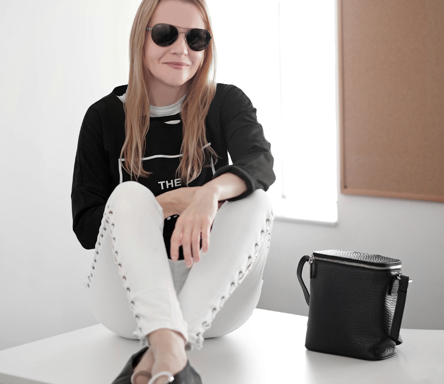 minimal chic outfit white lace-up skinny high waist jeans Topshop Jamie, Muji black and white striped t-shirt, black the 1975 cropped sweatshirt, silver loop detail leather pumps H&M, Nakedvice The Perspective leather bag, Ray-Ban sunglasses