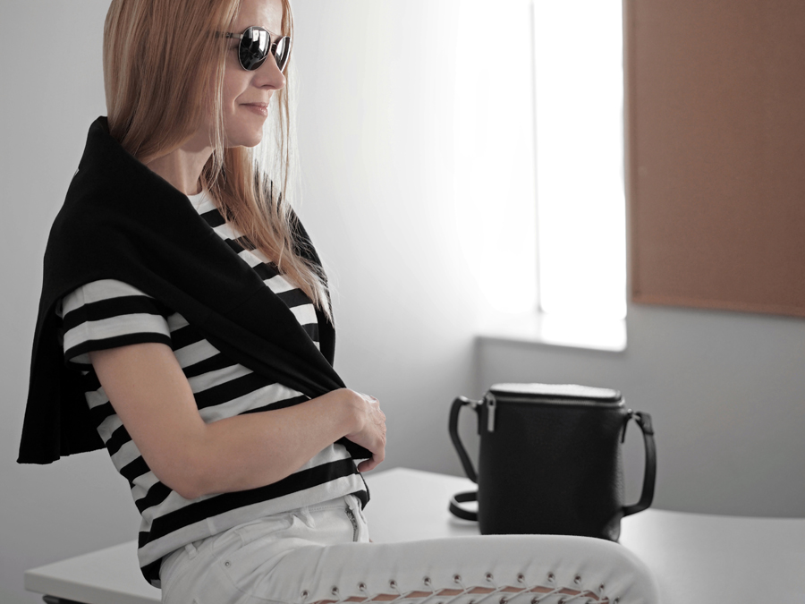 minimal chic outfit white lace-up skinny high waist jeans Topshop Jamie, Muji black and white striped t-shirt, black the 1975 cropped sweatshirt, silver loop detail leather pumps H&M, Nakedvice The Perspective leather bag, Ray-Ban sunglasses