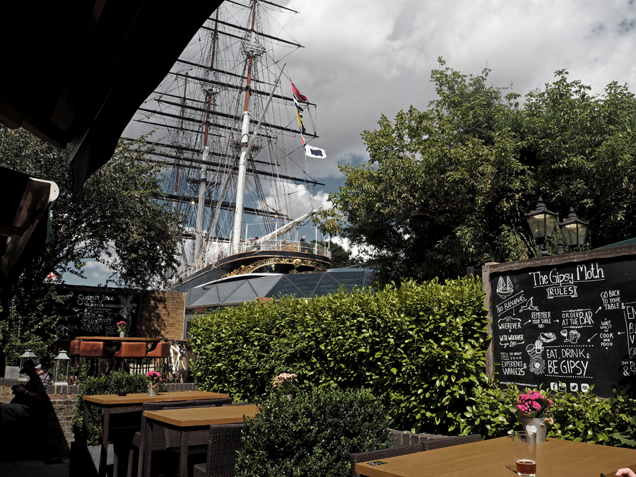 London Greenwich Gypsy Moth pub garden Cutty Sark ship