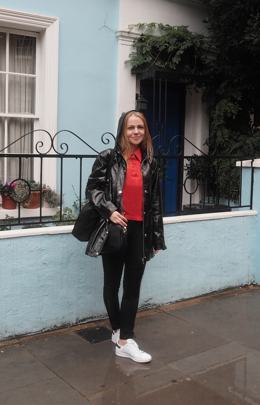 comfy minimal vintage Friday outfit London Notting Hill