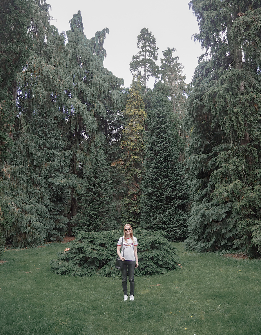 kew gardens pines retro casual weekend outfit