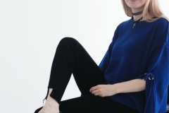 minimal-blue-black-outfit-eyelet-sweater-new-season-hm-premium-flat-shoes